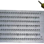 Pizarra Braille tamaño postal 8x23 en aluminio discapacidad visual Ciegos