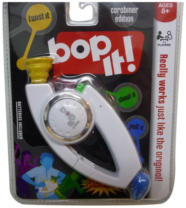 Juego Bop It! con sonidos e Instrucciones braille en ingles para personas con Baja visión ciegos